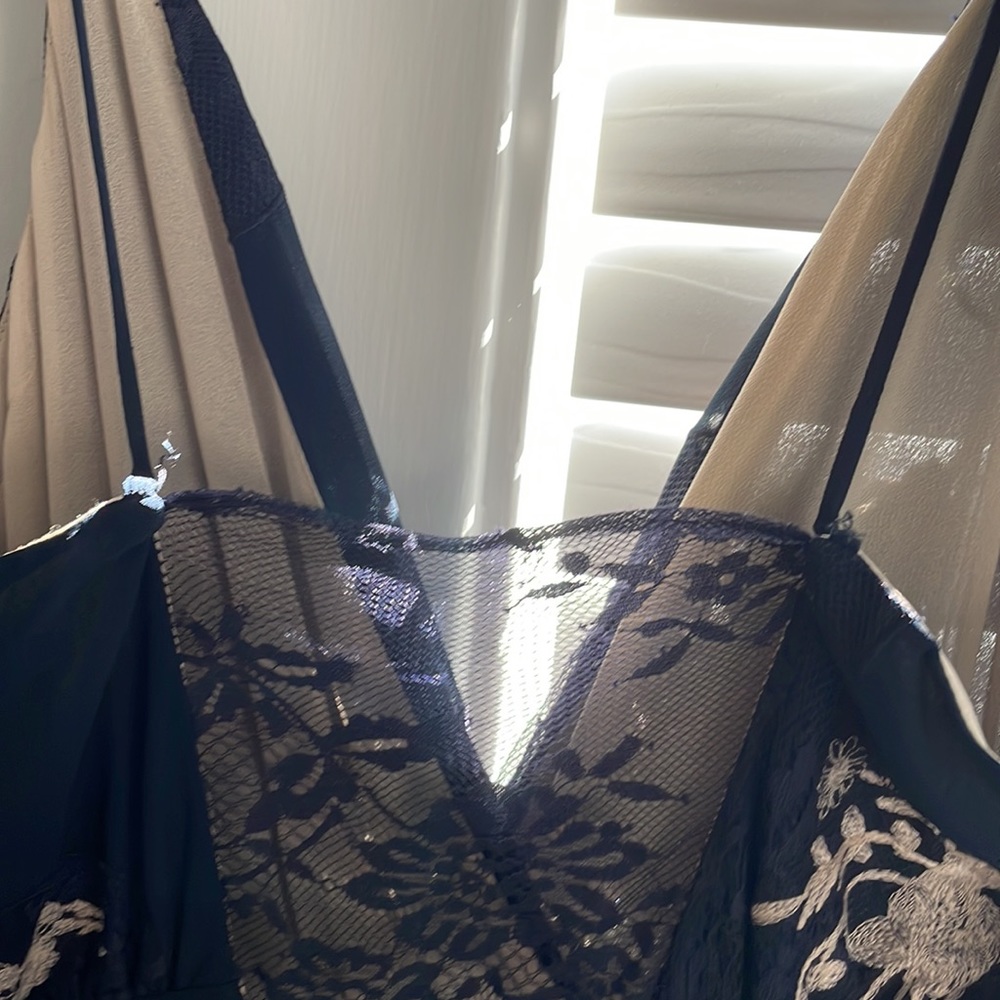Haute Hippie In The Cards Maxi Dress size 6 - Picture 5 of 6